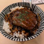 Gyuutan Taishuusakaba Bekotan - 牛タンシチュー丼450円