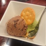 Kafe Ando Izakaya Tsubomi - 抹茶&チョコアイス(*´ω｀*)