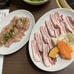 東京苑 - セットの豚バラ　セセリ　こちらも下味付き