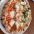 クルック フィールズ ダイニング - 料理写真:マルゲリータと筍のピザのハーフ&ハーフ