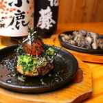 Kushiyaki Saru - 当店のおすすめ≪つくね和風ハンバーグ≫と≪鳥取地鶏もも炭火焼≫