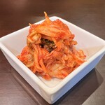 炭火焼肉 にく式 - キムチ