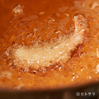 旬の素材を使った天ぷらは、店主自慢の数々。