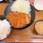 とんから亭 - 厚切り上ロースかつ。