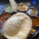 Indian Street Food & Bar GOND - ランチミールス