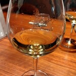 epice Dessert et Cuisine - 熟成を示す黄金色の液体