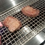 Kuroge wagyuue yone goyakiniku ariran - 