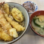 Tempura Nanaya - 天丼(味噌汁付)＝980円