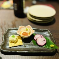 五反田 鳥心 - 前菜(左からクリームチーズ　湯葉ときんかん　山芋ゆかり漬け)