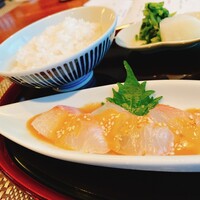 日本料理 初海 - 