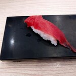 Kaisenzushi Shiogamakou - サービスでマグロの握りがでてきた！