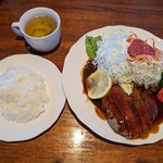 珈琲 詩人 - 詩人特製ハンバーグセット