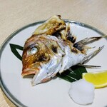 244898694 - 鯛のカブト塩焼き