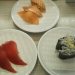 はま寿司 - エンガワ、サーモン３種、鮪