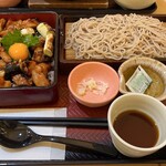 Ootoya - 炭火焼き鶏の月見ねぎ間重と麺のセット　1,290円
