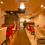 チーズ & ワイン みんなのイタリアン - 店内