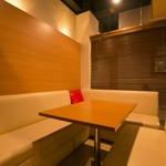 チーズ & ワイン みんなのイタリアン - 店内