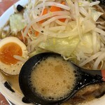 Ramen Oppeshan - 野菜のせラーメン