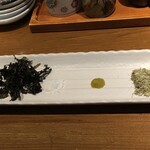 244912237 - 味変の薬味数種類　海苔とか塩とか...