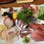 魚矢 - 刺身盛り合わせ