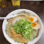 Tenka Ippin - 『ねぎたまラーメンカタメ＆ライス並￥1,260』 ※刻みたくあん無料