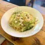 [May pasta lunch] Minced chicken breast and cabbage pasta in oil