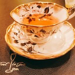 トゥ・ラ・ジョア イズム - 