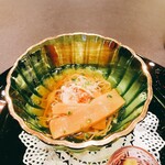 トゥ・ラ・ジョア イズム - 