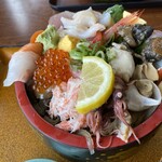 長浜荘 魚道場 - 海鮮丼・上