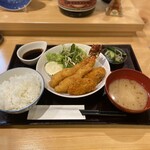 寿司Dining 福来ろう - ・にこにこ定食 1,500円/税込
(エビフライ2本、カキフライ2個)