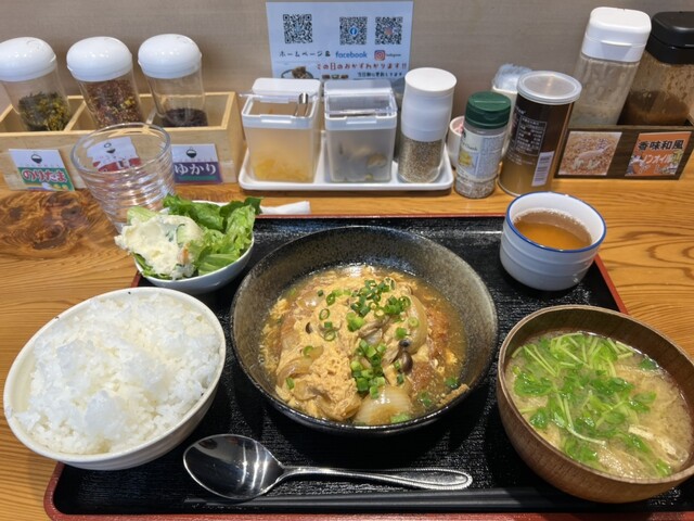駅前食堂 &ndash; 山形の本格定食｜手軽に美味しい食事を楽しむ