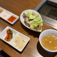 十勝ハーブ牛焼肉 MONMOM - 