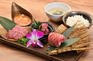 Yakiniku Dainingu Megumi - 