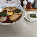 特一竜 - なつかし醤油ラーメン＆ランチ無料小さいおにぎりはぁ〜850円税込ですってぇ〜♪