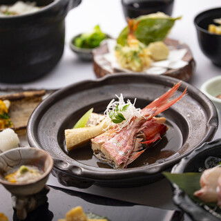 The "Ehime Mandarin Sea Bream" prepared for the Abeno Harukas store is exquisite