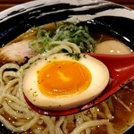 俺の中華たなか家 - 「味玉」蓮華リフト⤴️