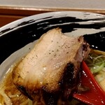 俺の中華たなか家 - ボリューム満点「チャーシュー」は熱々スープに浸しておくと♥♥♥ホロホロ♬柔らかぁ〜♬ლ(´ڡ`ლ)