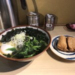 そばの神田東一屋 - アサソバビンボー！　
      朝そば＋わかめ＋いなり寿司！