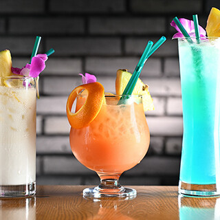 ジャパニーズウイスキーから季節のカクテルまで、豊富なドリンク