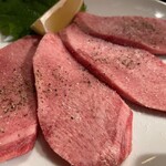 Sutamina Yakiniku Niku Desumida - 