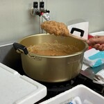 大森惣菜店 - 今日の分の白餡を作っていた