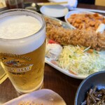 久利山 - 奥にいるのが海老フライ