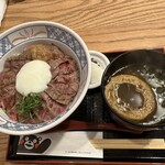 Ushi To Sakana - 極みのあか牛丼　¥1,780