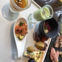 ブッフェアンドカフェ スロープサイドダイナー ザクロ - 