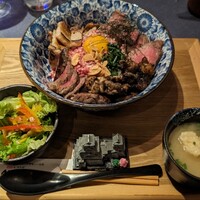 馬刺しと焼き鳥 グルマン三年坂 - 