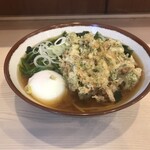 そばの神田 東一屋 - アサソバビンボー！　
      朝そば＋あさりかき揚げ！