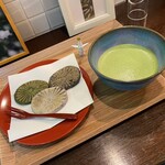 和田乃屋 - 滝の焼餅と抹茶