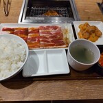 Yakiniku Raiku - 