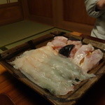 Fukumasa - 鍋二人分、器もフグも見事です。これに鍋白子も付きます。内海の５Ｋｇものとか・・・
