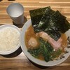 ラーメン 野良裏家